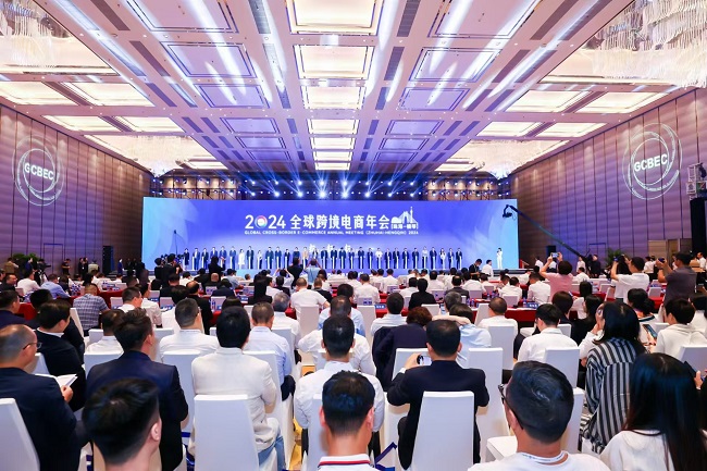 一座城市的十年会展记忆 从荒野滩涂到百亿产业